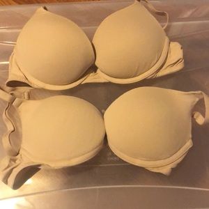 2 Victoria’s Secret Push Up Bra’s 32B